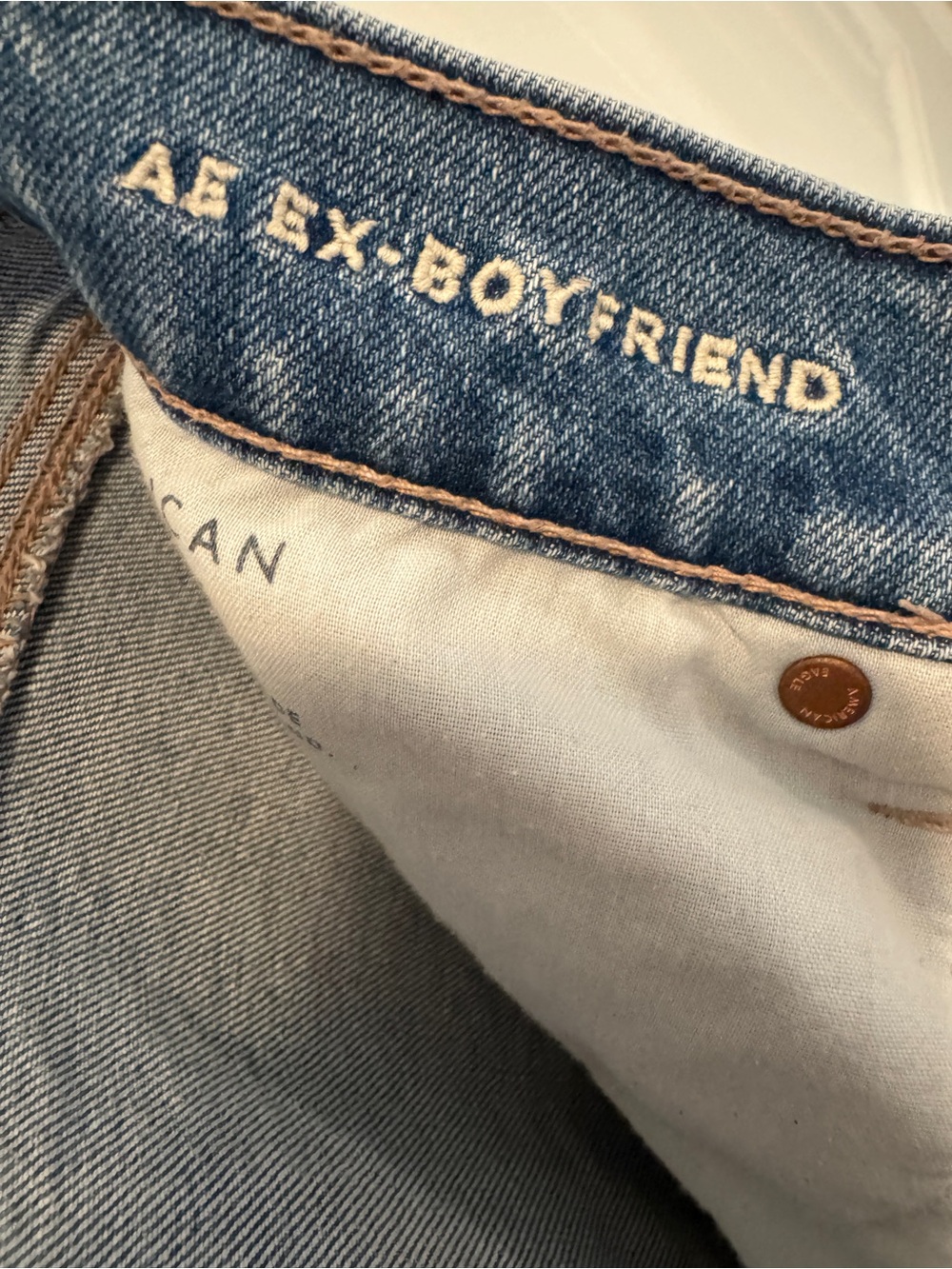 American Eagle Outfitters Light Blue Ex-Boyfriend Jeans - Picture 4 of 5